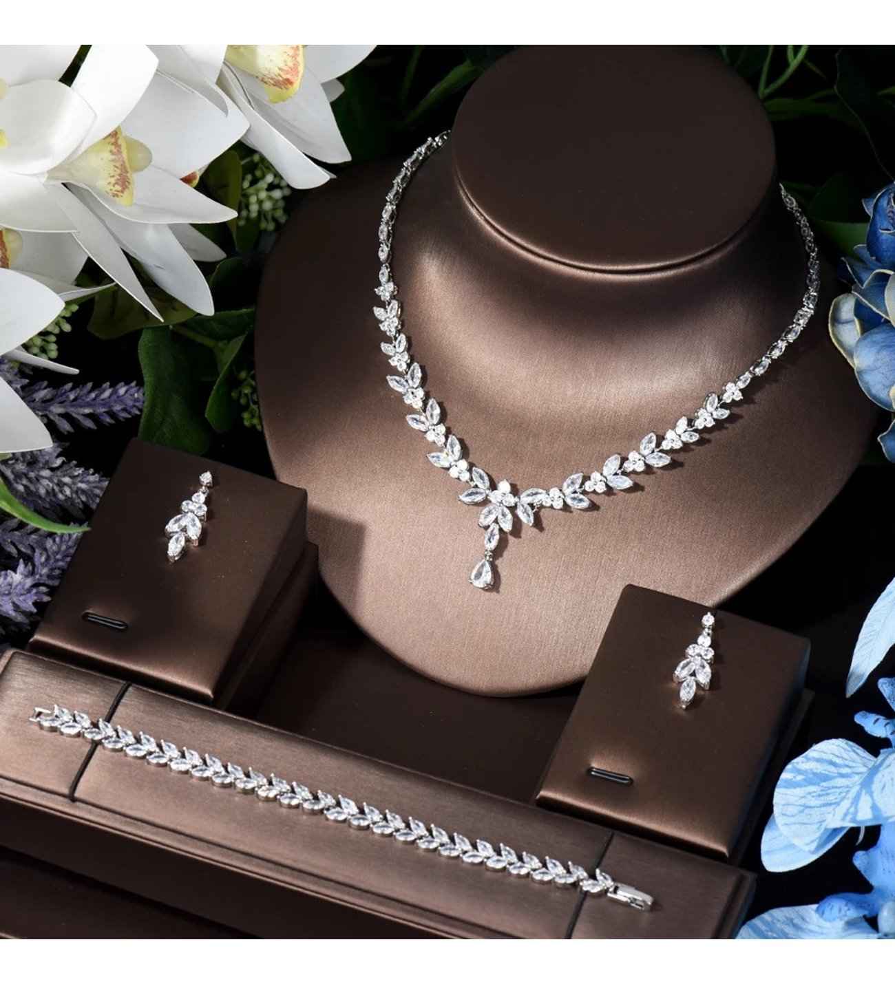 Özel Günler İçin Takı Seçimi: Düğün, Nişan ve Doğum Günü Hediyesi