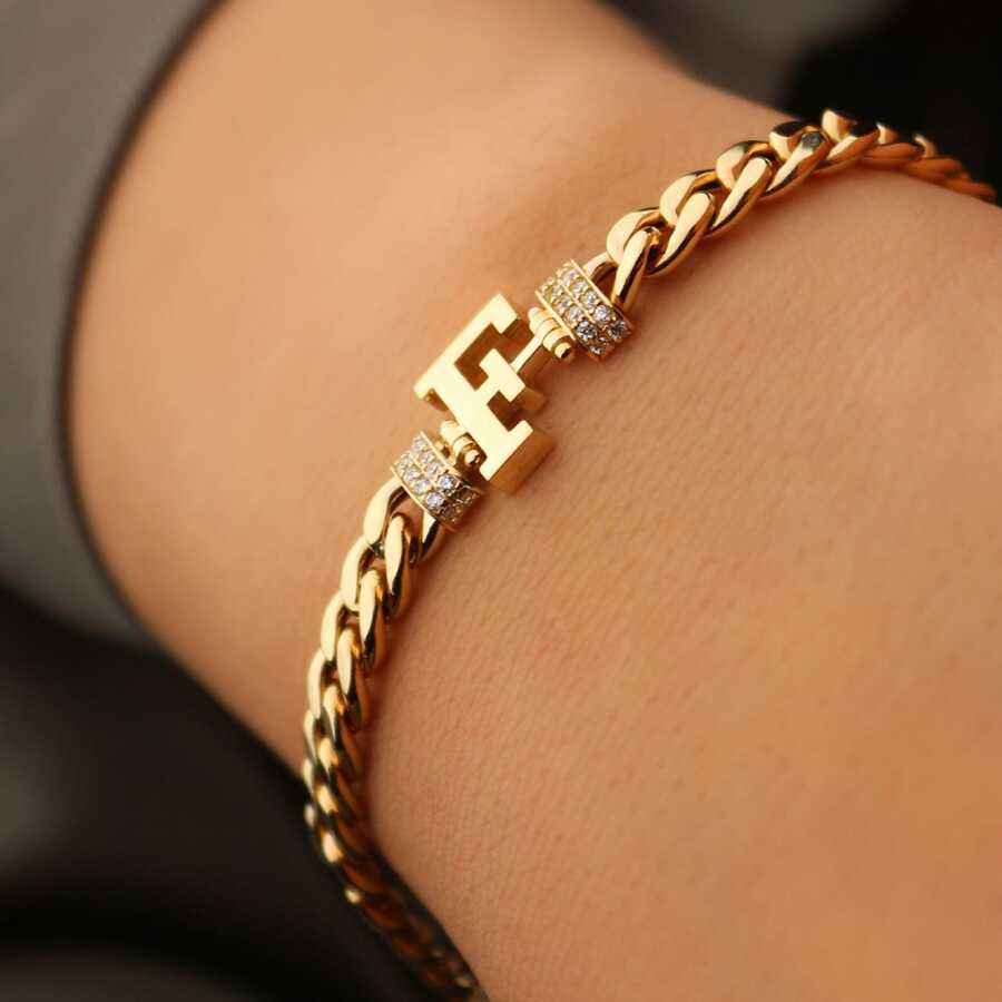 Altın Bileklik Seçerken Nelere Dikkat Edilmeli? Altın Bileklik Seçerken Nelere Dikkat Edilmeli?