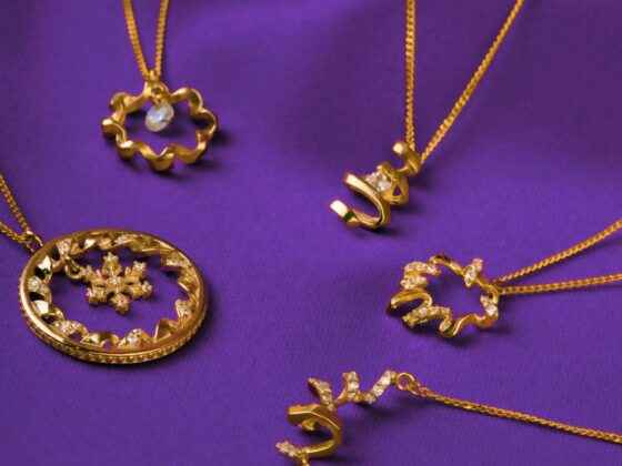 Mücevher Mucizesi: Tarih Boyunca İnsanları Büyüleyen Taşların Hikâyesi Mücevher Mucizesi: Tarih Boyunca İnsanları Büyüleyen Taşların Hikâyesi