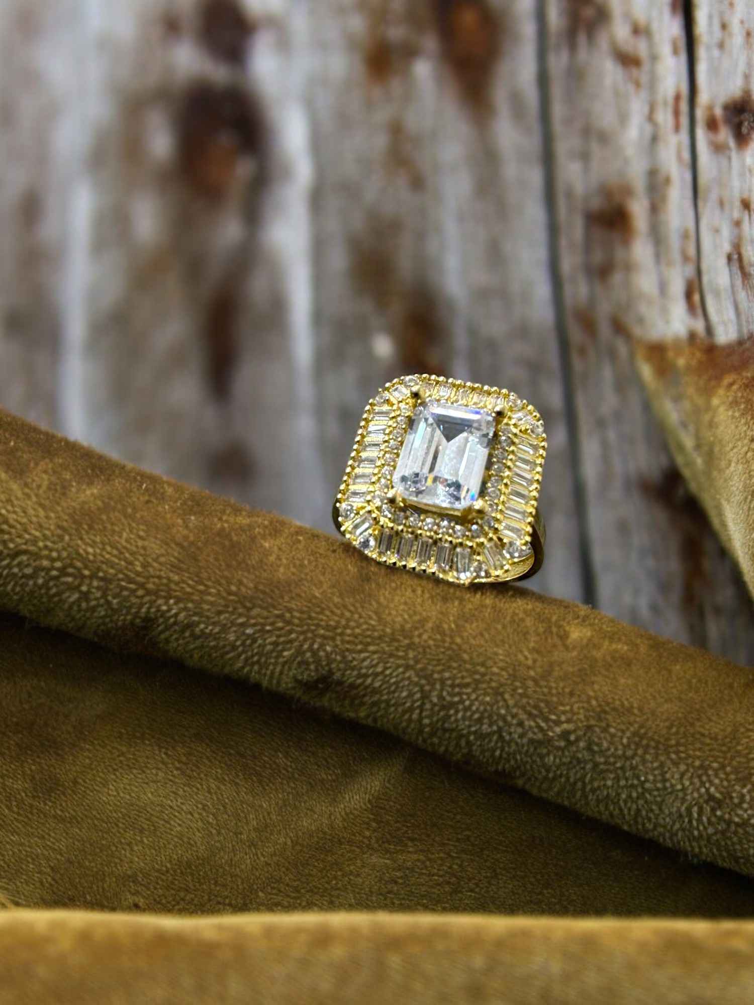 altın baget yüzük