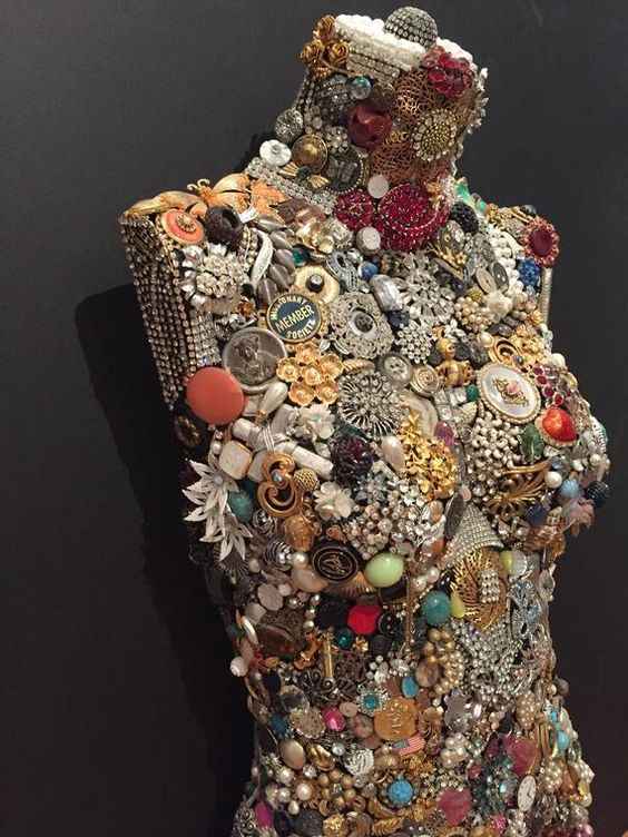 Eski Takılarınızı Değerlendirmenin Yolları Eski Takılarınızı Değerlendirmenin Yolları